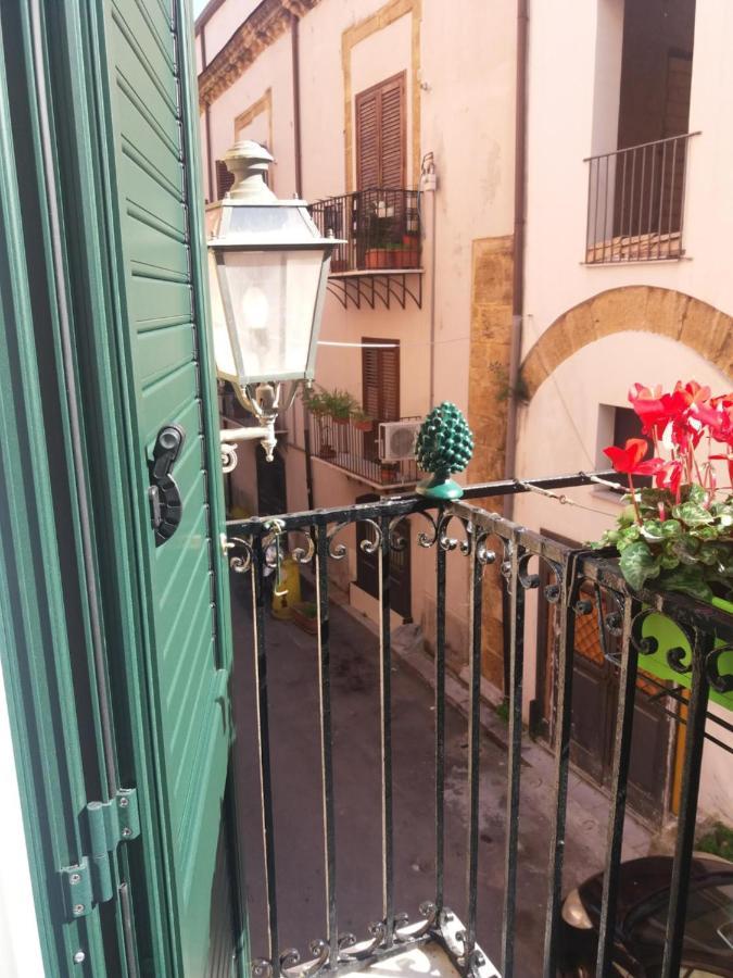 Casa Vacanza Sole Di Sicilia Palermo Exterior photo